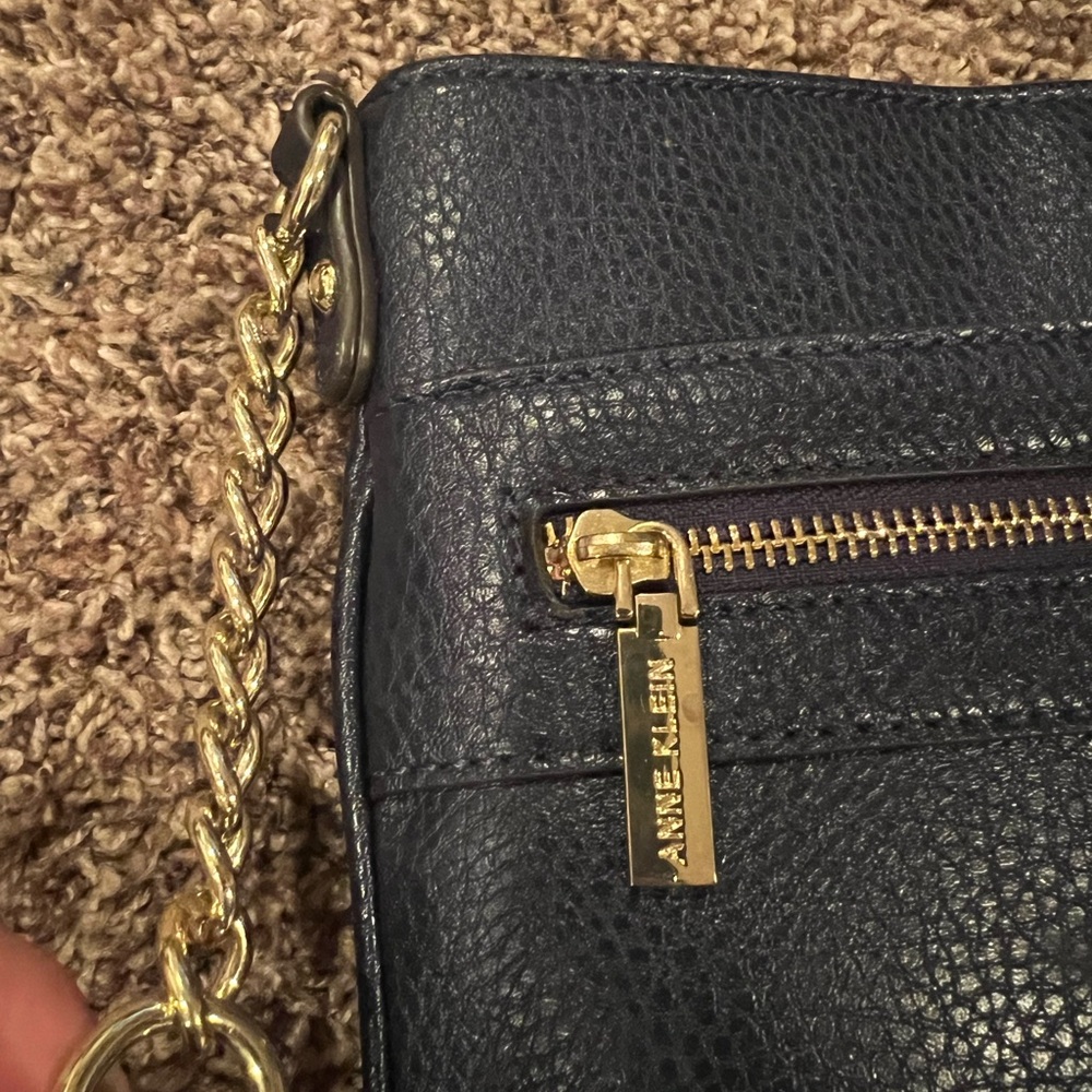Anne Klein Navy Blue Crossbody with adjustable strap, gold tone hardware, NWOT - Picture 2 of 13